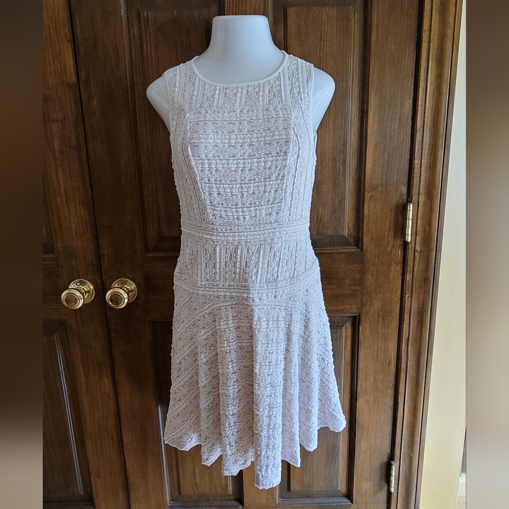 Vince Camuto Sz S NWT Boho Spirit Ivory & Nude W 32 P2P 17 L 17